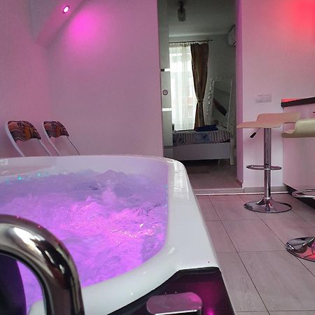 シビウWhite House & Jacuzziアパートメント エクステリア 写真