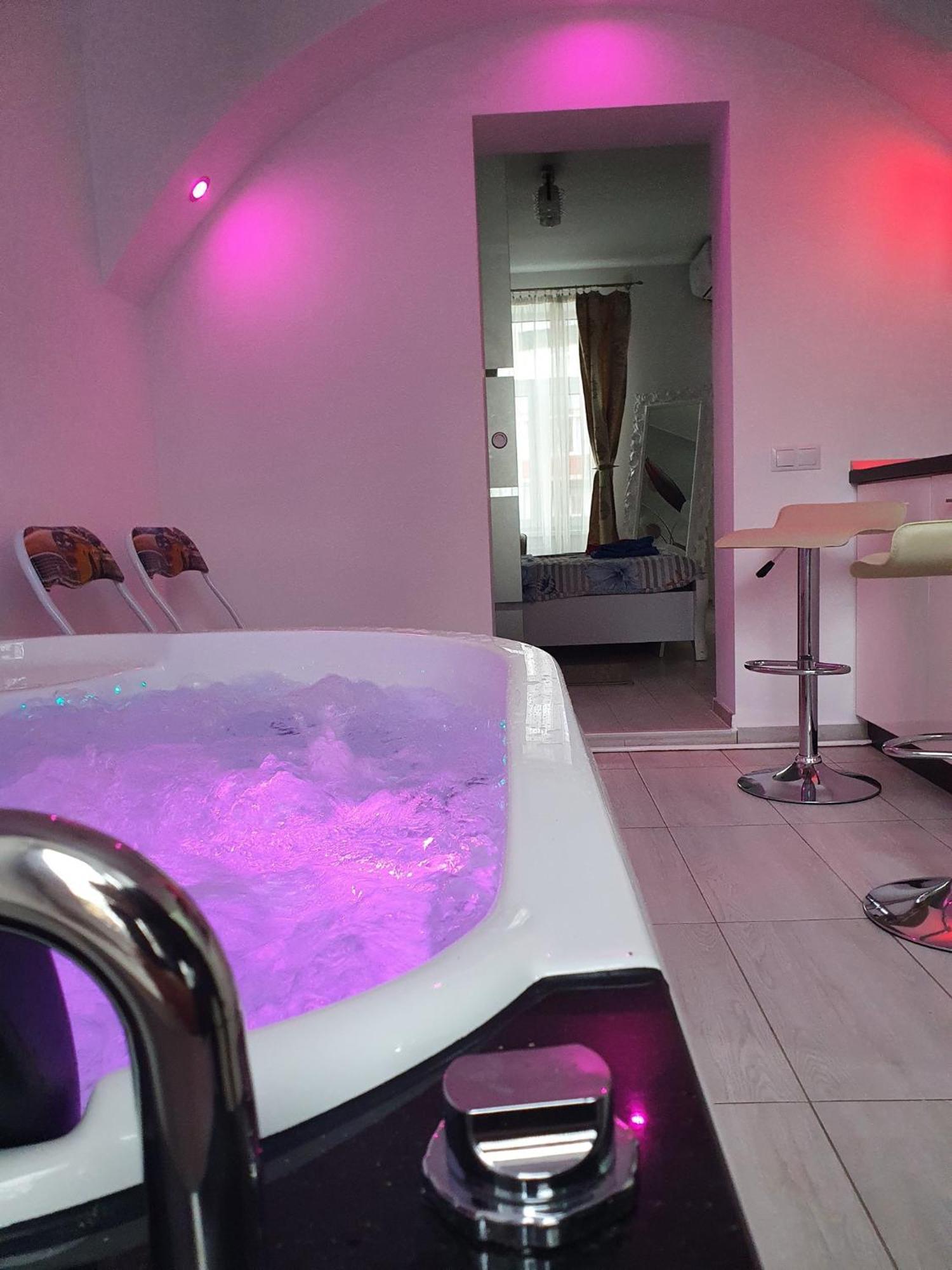 シビウWhite House & Jacuzziアパートメント エクステリア 写真