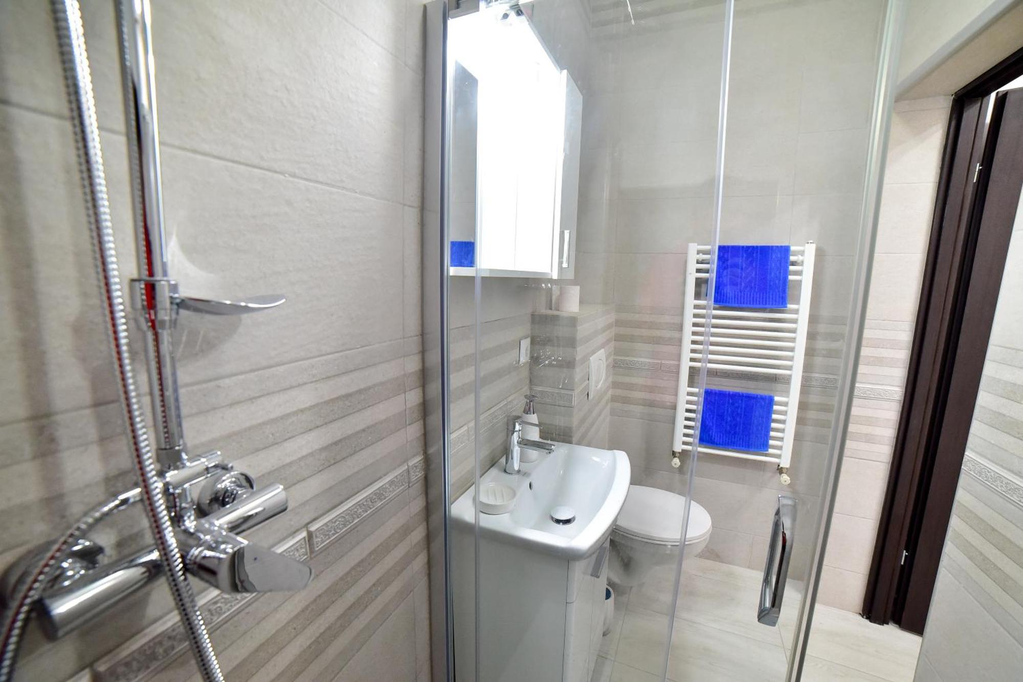 シビウWhite House & Jacuzziアパートメント エクステリア 写真
